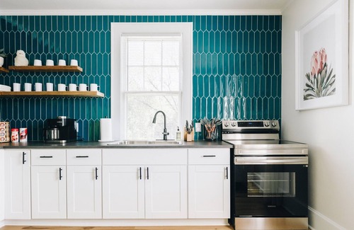 Rock Hill House | Boho Bliss |2 Bd/1Bth Top Floor Unit | King Beds | 5 Min. Walk to Winthrop