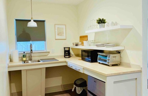 East Memphis Apartment | Boho Blue & Airstream Nearby all Things Memphis
