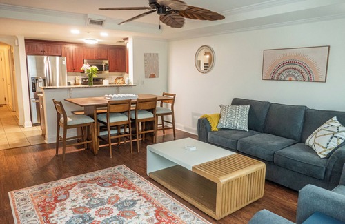 Savannah Beach Condo | Boho Escape-steps to beach/pier, pool, dine, shop