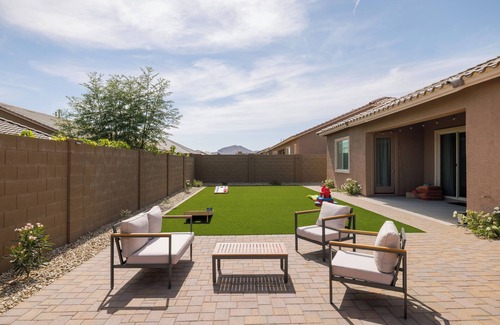 Buckeye House | Boho Haven for 10 I Kid Friendly Luxe Backyard