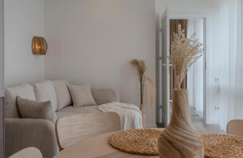 Kaunas Apartment | Boho Sunset by Botanical Park