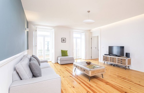 Misericordia Apartment | Bom dia Lisboa - Large apartment with great views and central trendy location