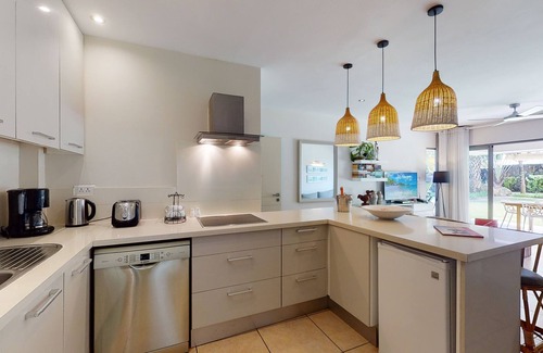 Pointe aux Biches Apartment | Bon Azur Beachfront Suites & Penthouses with LOV