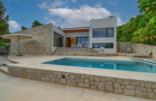 Javea Ski Chalet | Bonita stay B Sky Piscina caliente, vistas, wifi
