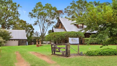 Broke House | Bonn Abbey - Magnificent Stone Lodge