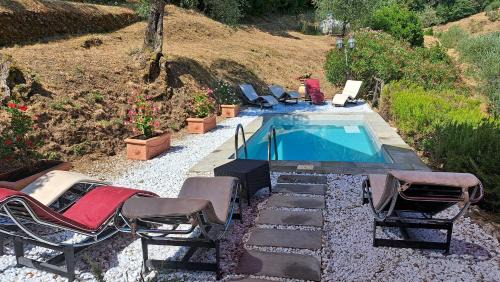 Mastiano Apartment | Borghetto Gaddini - Gli Inglesi Deluxe Apartment - Panoramic view and pool
