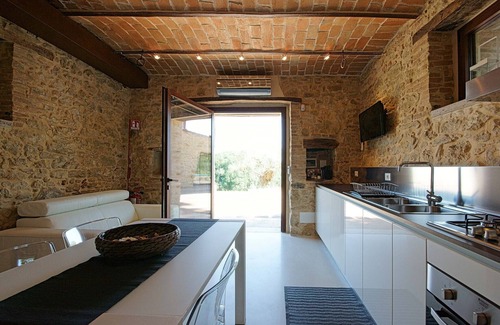 Crecchio House | Borgo Baccile by Vini Fantini - La Stalla di Rosina