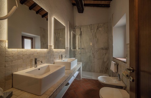 Gaiole in Chianti Hotel | Borgo Le Noci Chianti Retreat & Pool
