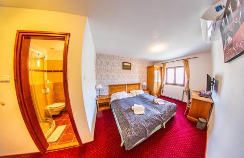 Gyongyos Hotel | Borhotel Sziluett Farkasmály