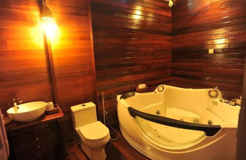 Kampung Bilit Cabin | Borneo Natural Sukau Bilit Resort