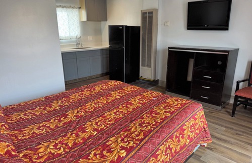 Salinas Hotel | BORONDA INN