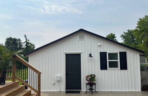 White Oaks Apartment | Bo’s Guest House Getaway