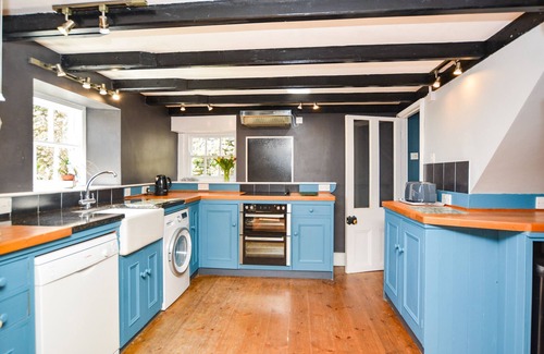 Paul House | Boslandew House - Seven Bedroom House, Sleeps 12