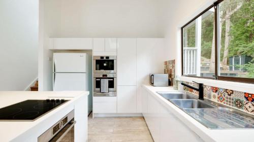 Killcare House | 'Bouddi Bush and Bay Retreat' by Accom Holidays