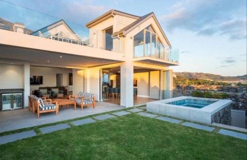 Simon's Town Villa | Boulders Beach Villa