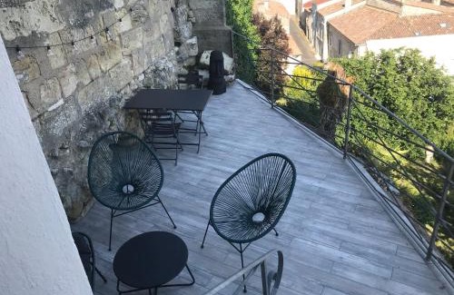 Bourg-sur-Gironde Apartment | Bourg superbe appart avec vue magnifique