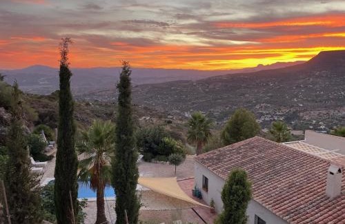 Alcaucin Bed & Breakfast | Boutique B&B El Refugio