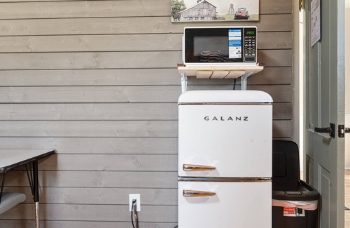 Tellico Plains Hotel | Boutique Hotel Centrally Located in Tellico Plains, The Cole Room 4C