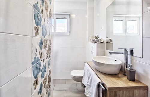 Supetar Apartment | Boutique Rooms - With Pool - 1 - R101