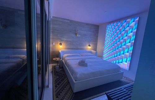 South Beach Apartment | Boutique Suite with Huge Terrace and Rooftop Pool