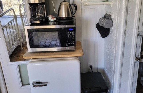 Bosque Apartment | Bovine Studio at Europa Coffee, Inn, & Events