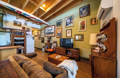 Bowden Cottage | Bowden’s Premier Holiday Retreat – Pet-Friendly, Business-Friendly, and Perfect for Families