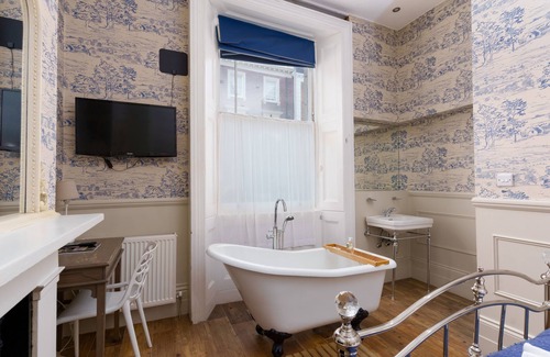 Warwick Hotel | Bower House