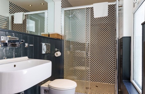 Warwick Hotel | Bower House
