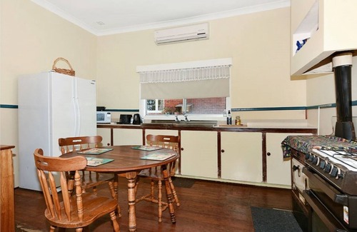 Boyanup House | Boynaup Cottage a small town getaway