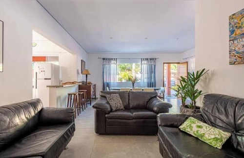 Sao Sebastiao Villa | New with exclusive pool, 350 m from Camburizinho