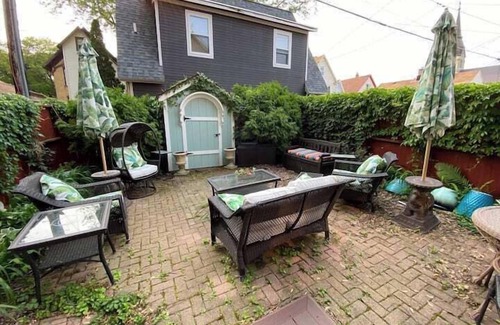 Lower East Side House | Brady Street Luxury | Close to Downtown | Sleeps 8