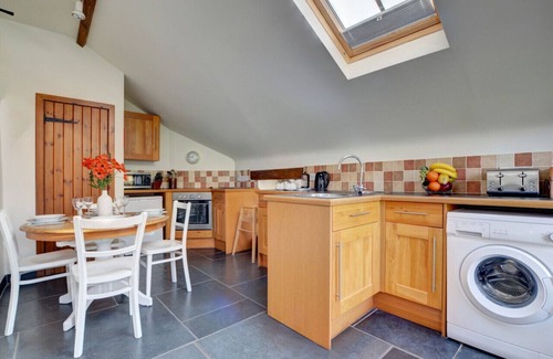 Barbrook House | Bramble Cottage - Two Bedroom House, Sleeps 4