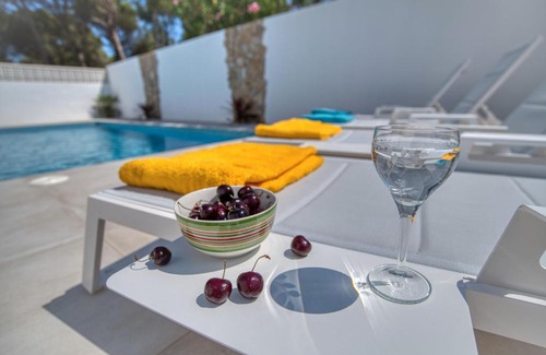 L'Escala House | Brancs