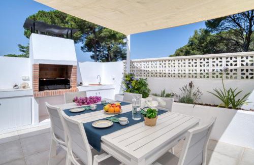 L'Escala House | Brancs