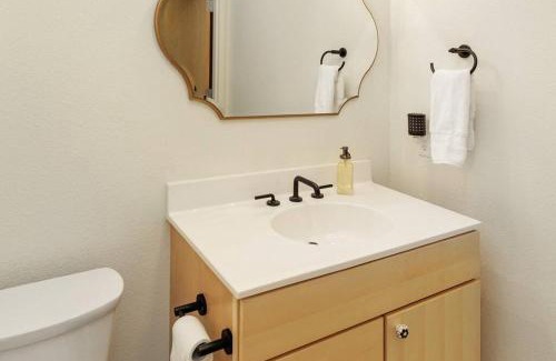 Burlington Apartment | Brand New 2 BR Downtown Burlington! 302N