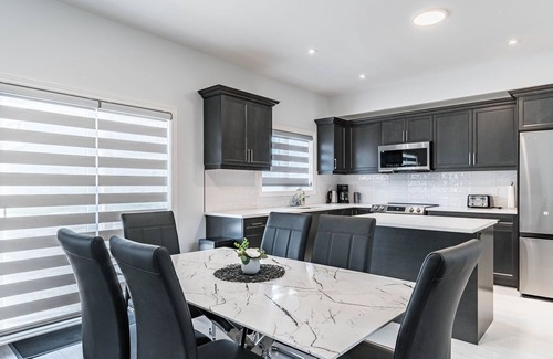 Thorold House | Brand New 4 Bedroom House