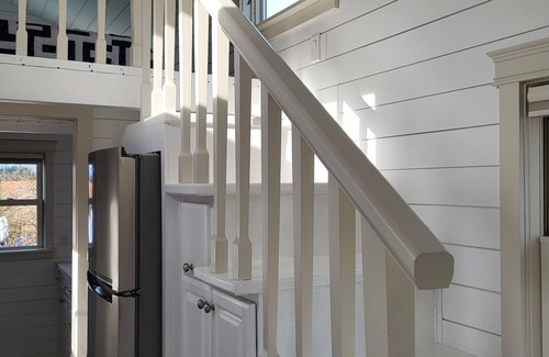 Ferndale Apartment | BRAND NEW Blueberry TINY House Stand-Alone is a Cozy Slice of Heaven!