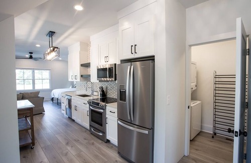 Buford Cottage | Brand New Bungalow on Lake Lanier!