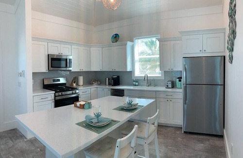Lubbers Quarters Cay Villa | Brand NEW Oceanfront Villa with protected dockage