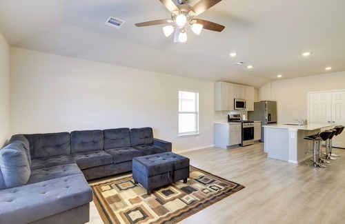Spring Cottage | Brand New Spring Home < 1 Mi to Old Town!