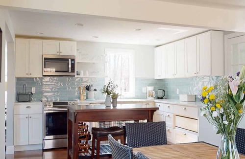 Branford House | Branford Private Home - Seasonal Pool, beachside community, close to shopping, dining, town