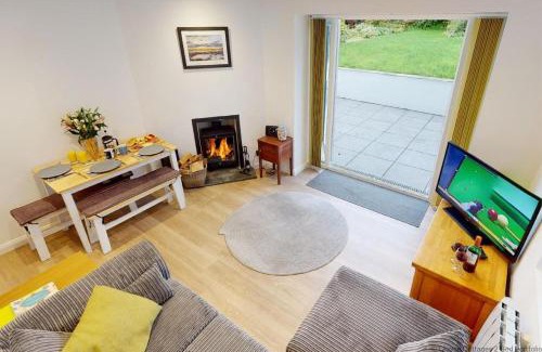 Braunton House | BRAUNTON ORCHARD COTTAGE 2 Bedrooms