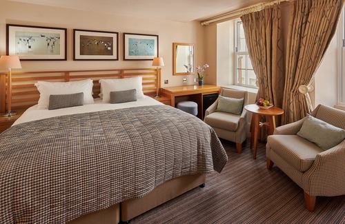 Hall Hotel | Braye Beach Hotel