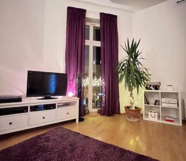 Suedvorstadt Apartment | «Breakfast at Tiffany's»