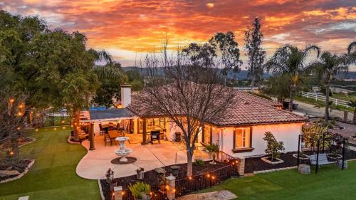 Temecula House | Breathtaking Meadows by AvantStay Temecula Group Retreat Pool Pickleball Firepit Hot Tub