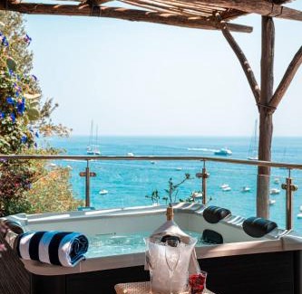 Positano City Centre House | Breathtaking Room in Heart of Positano with Stunning Sea Views