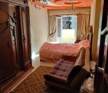 Al-Jumruk Apartment | Breathtaking sea views from this top-notch, versatile apartment