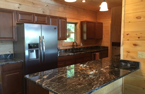 Sapphire Cabin | BREATHTAKING VIEWS! 4.2 ACRES PRIVACY, 3,800 FT ELEVATION, GATED, OWNER MANAGED