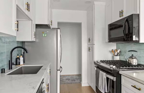 Mission Hills Condo | Breathtaking views. Convenient location. 2-bd. Pet-Friendly. Best value.