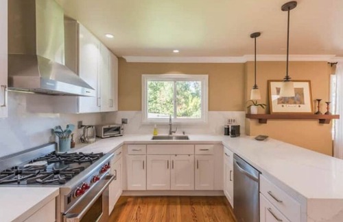 Lafayette House | BREATHTAKING VIEWS Executive Lafayette Family Home